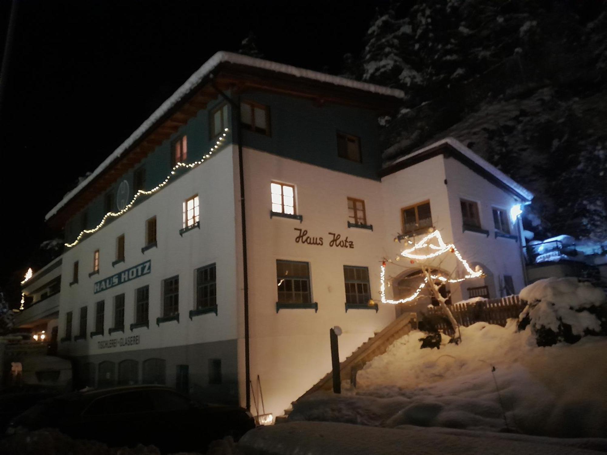 Haus Hotz Apart Talblick Grins Екстер'єр фото